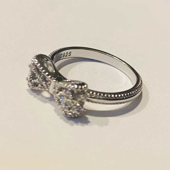 Bowknot 925 Sterling Silver Ring. Cubic Zirconia Rhinestone. Size 8. - Picture 11 of 13